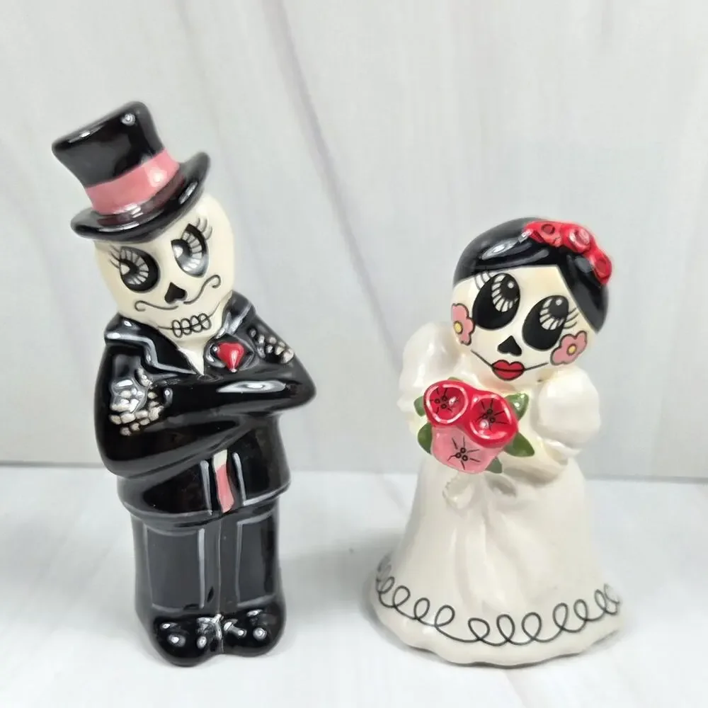 Day of the Dead Wedding Salt & Pepper Shakers Sugar Skull Bride Groom Ceramic